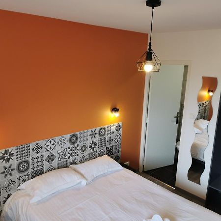 Logis Hotel- Restaurant La Haie Des Vignes Seminaires Et Evenementiel 얼레인 외부 사진