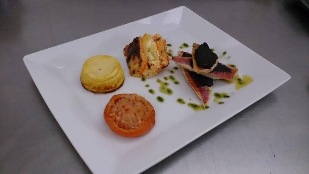 Logis Hotel- Restaurant La Haie Des Vignes Seminaires Et Evenementiel 얼레인 외부 사진