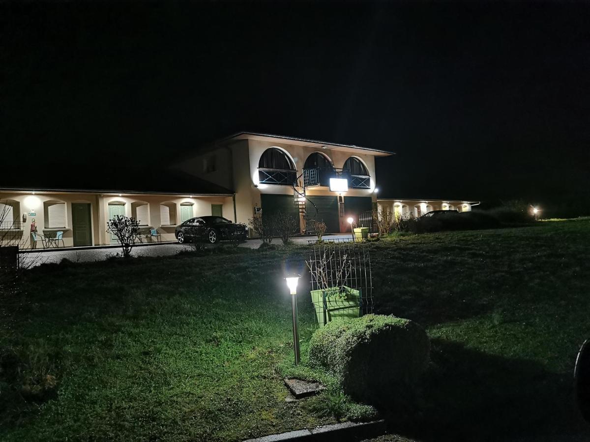 Logis Hotel- Restaurant La Haie Des Vignes Seminaires Et Evenementiel 얼레인 외부 사진