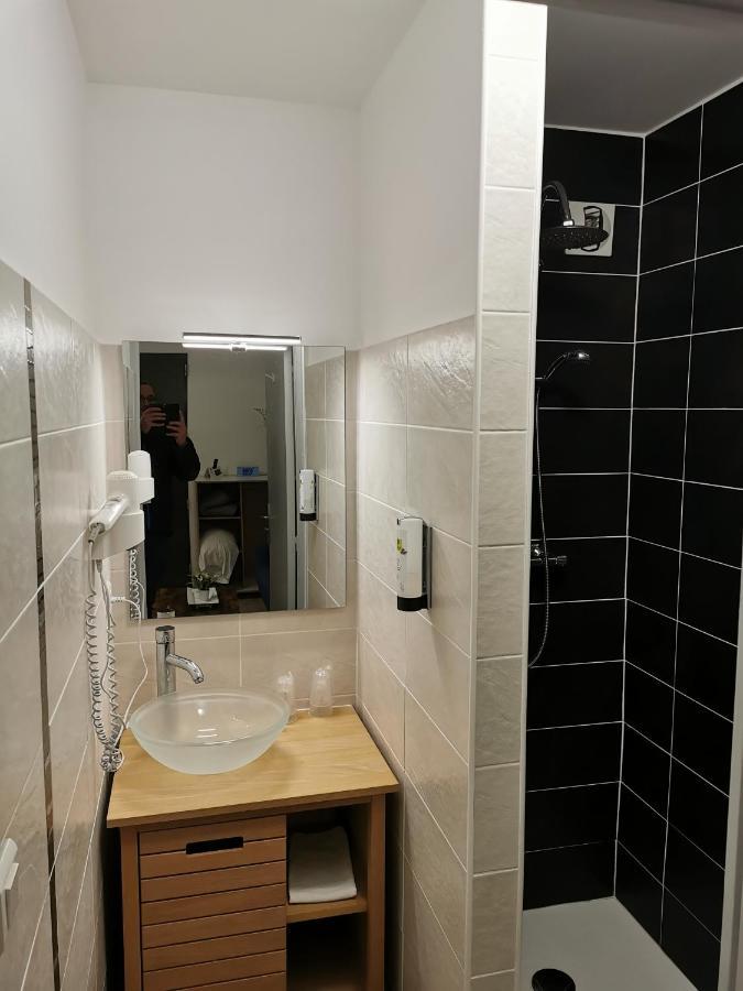 Logis Hotel- Restaurant La Haie Des Vignes Seminaires Et Evenementiel 얼레인 외부 사진