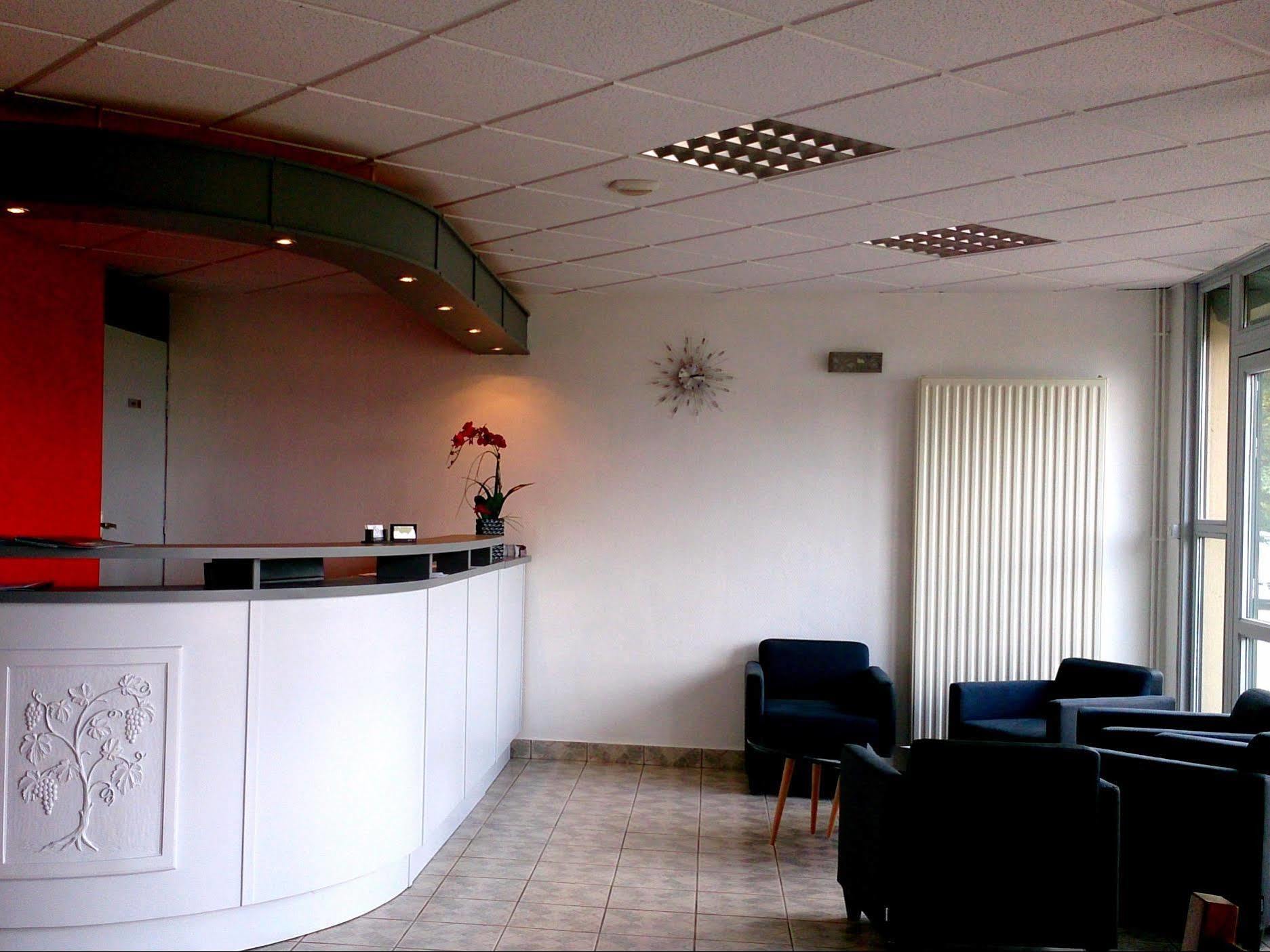 Logis Hotel- Restaurant La Haie Des Vignes Seminaires Et Evenementiel 얼레인 외부 사진