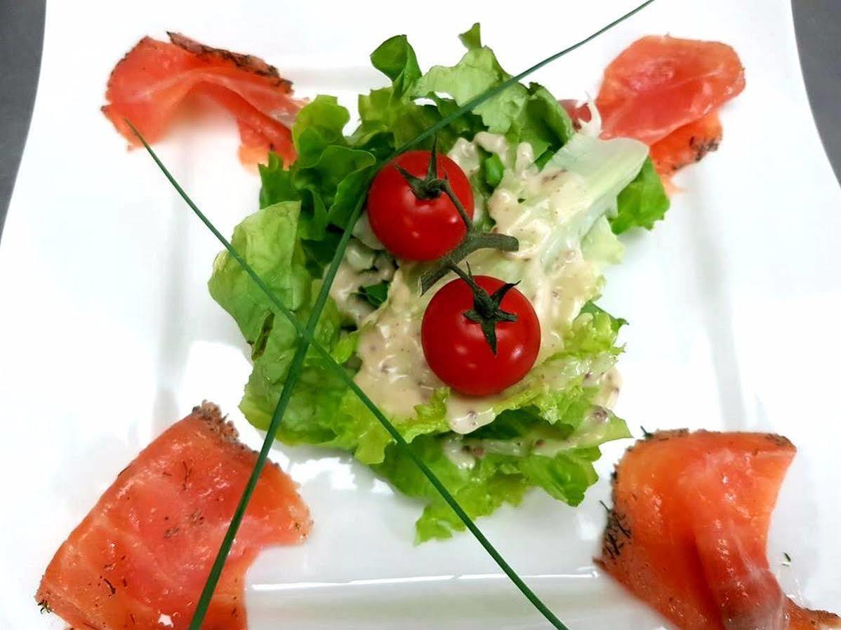Logis Hotel- Restaurant La Haie Des Vignes Seminaires Et Evenementiel 얼레인 외부 사진