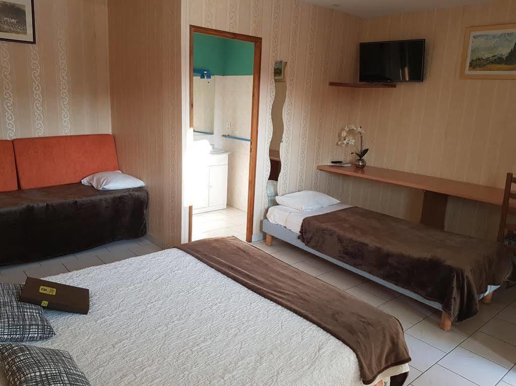 Logis Hotel- Restaurant La Haie Des Vignes Seminaires Et Evenementiel 얼레인 외부 사진