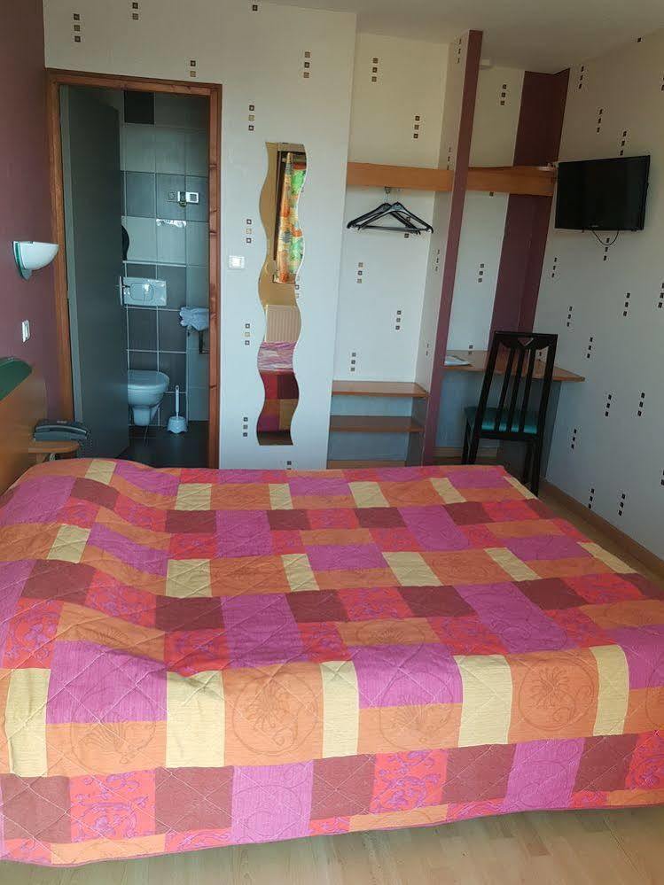 Logis Hotel- Restaurant La Haie Des Vignes Seminaires Et Evenementiel 얼레인 외부 사진